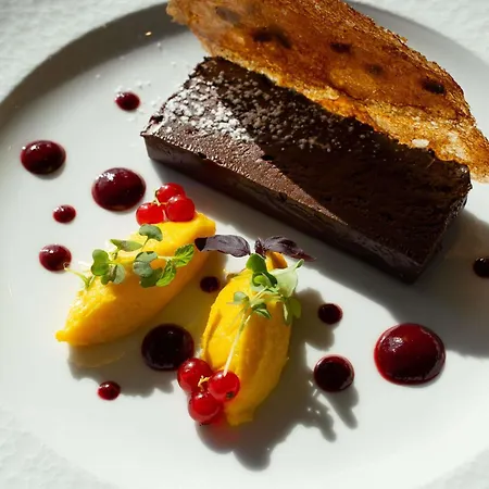 Hotel Mercure Saint Michel 4*