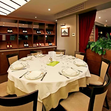 Mercure Saint Michel Hotel