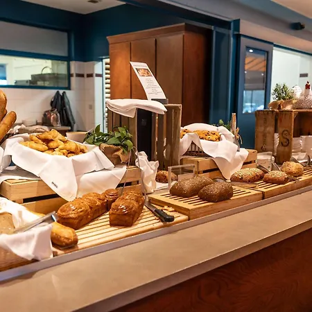 Mercure Saint Michel 4*