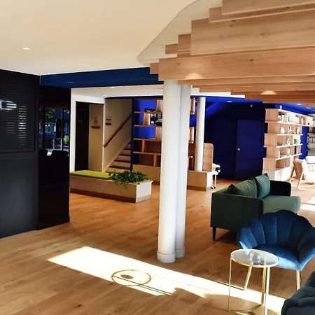 Mercure Saint Michel فندق