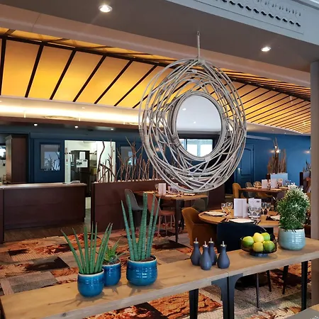 Mercure Saint Michel 4*