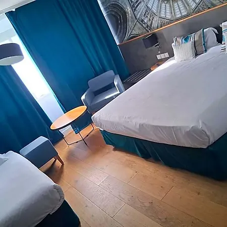 Mercure Saint Michel Hotel 4*