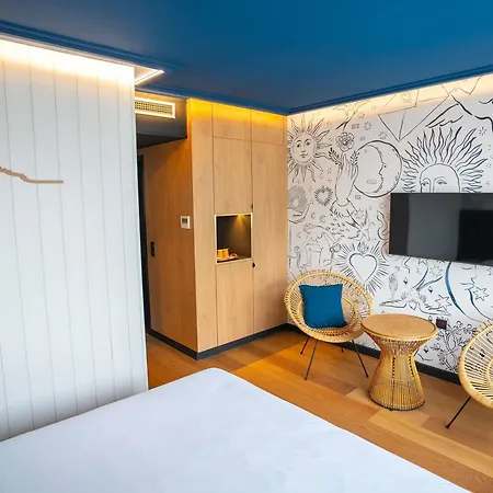 Mercure Saint Michel Hotel