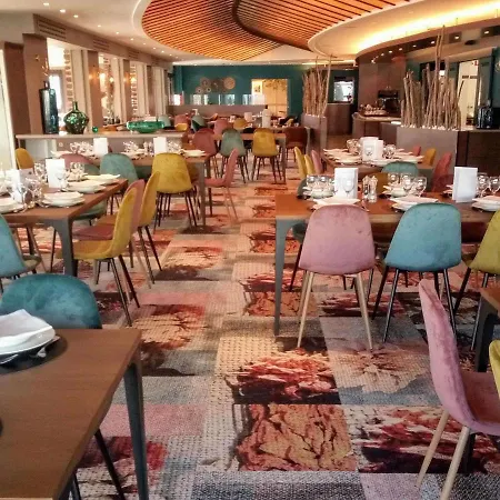 メルキュール モン サン ミシェル 4* Mont-Saint-Michel