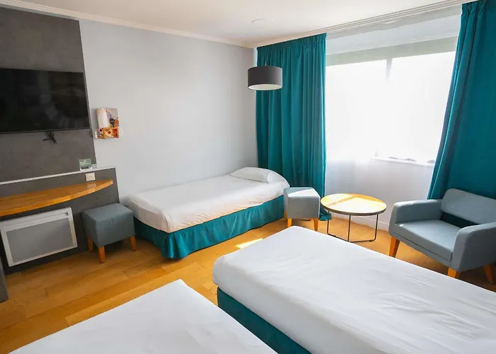 מלון Mercure Saint Michel 4*