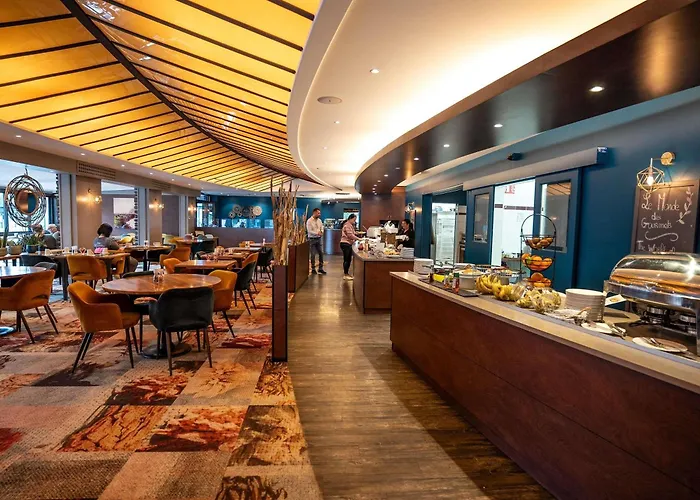 Mercure Saint Michel 4*